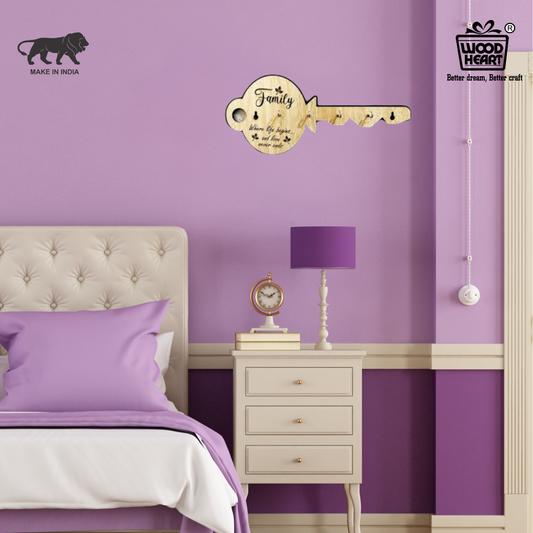 "Family" Quote Wooden Key Holder – Key-Shaped Wall Organizer with 5 Hooks