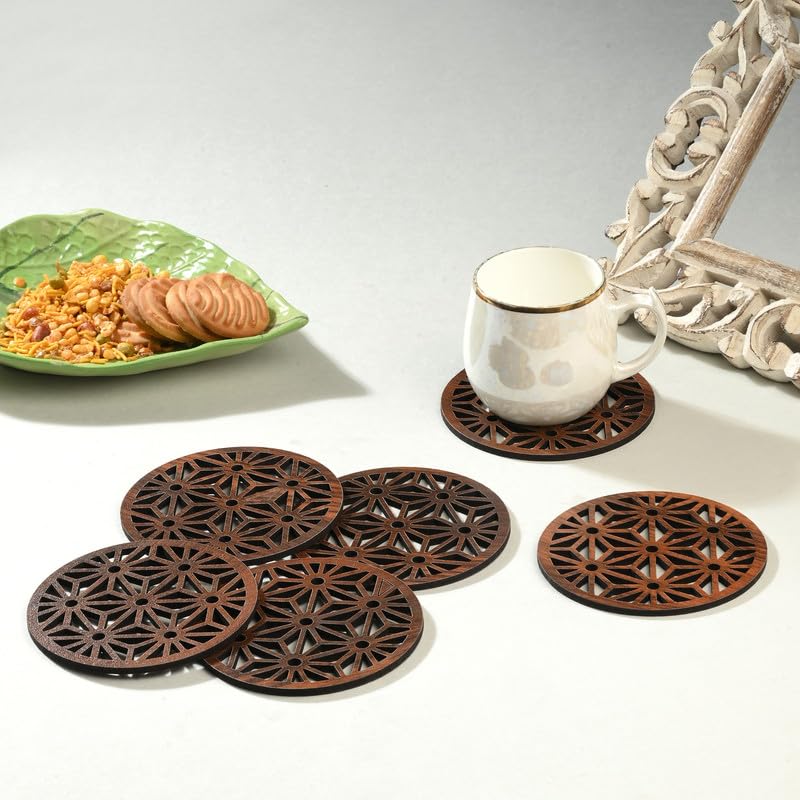 Wooden Round Coaster Set with Geometric Floral Cutwork – Dark Walnut Finish